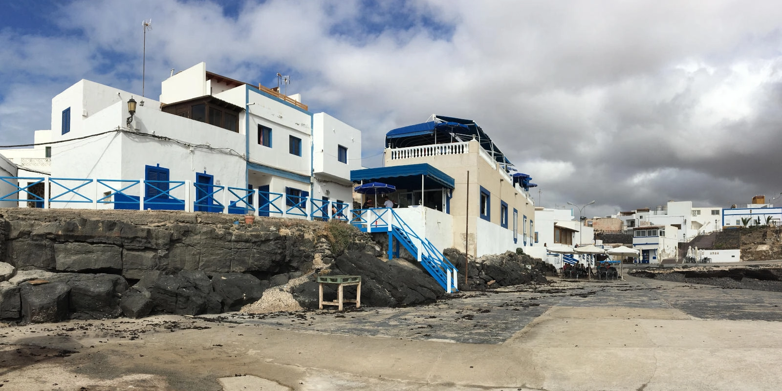 Das Restaurant La Vaca Azul in El Cotillo liegt direkt am Meer (Copyright by Stephan Römer)